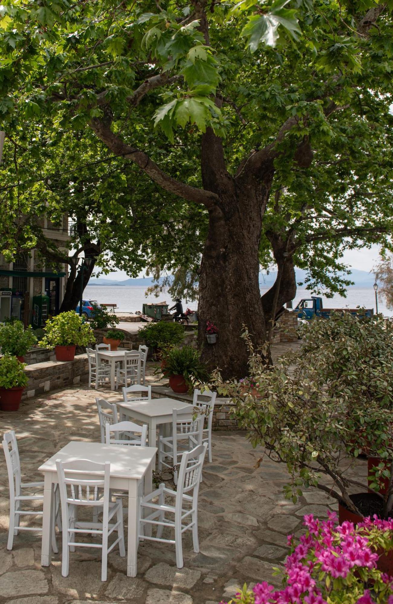 Karavia Lux Inn Áfissos Exteriér fotografie