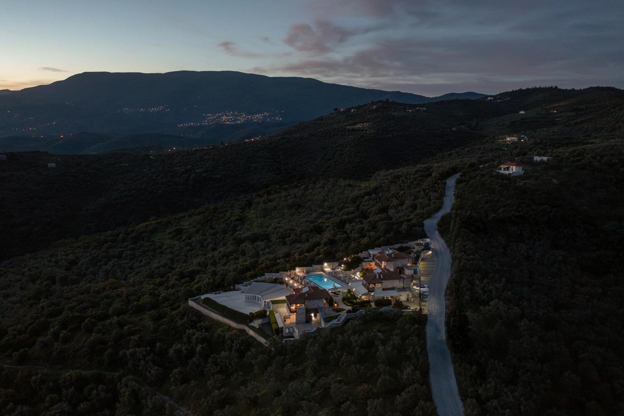 Karavia Lux Inn Áfissos Exteriér fotografie
