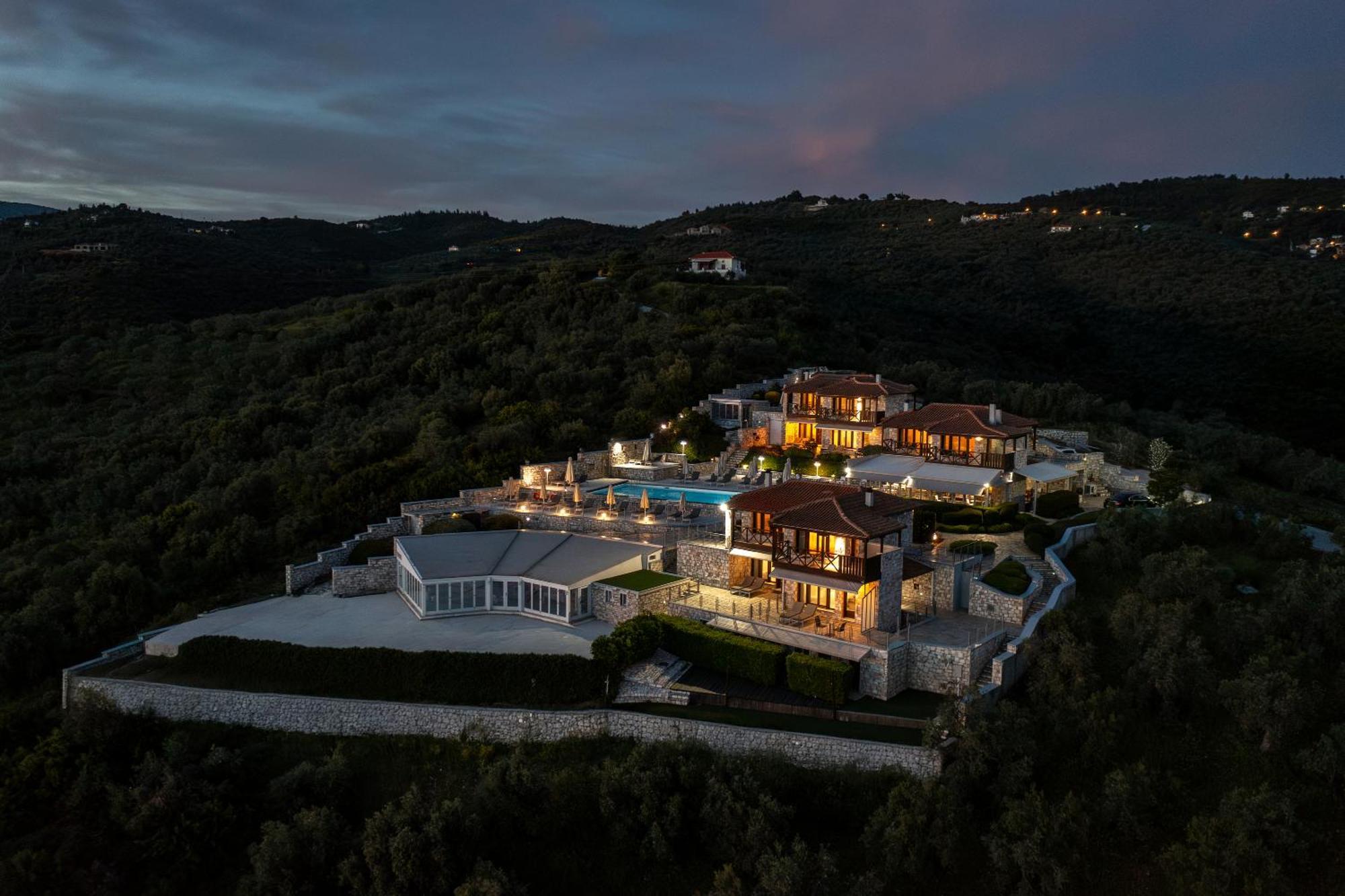 Karavia Lux Inn Áfissos Exteriér fotografie