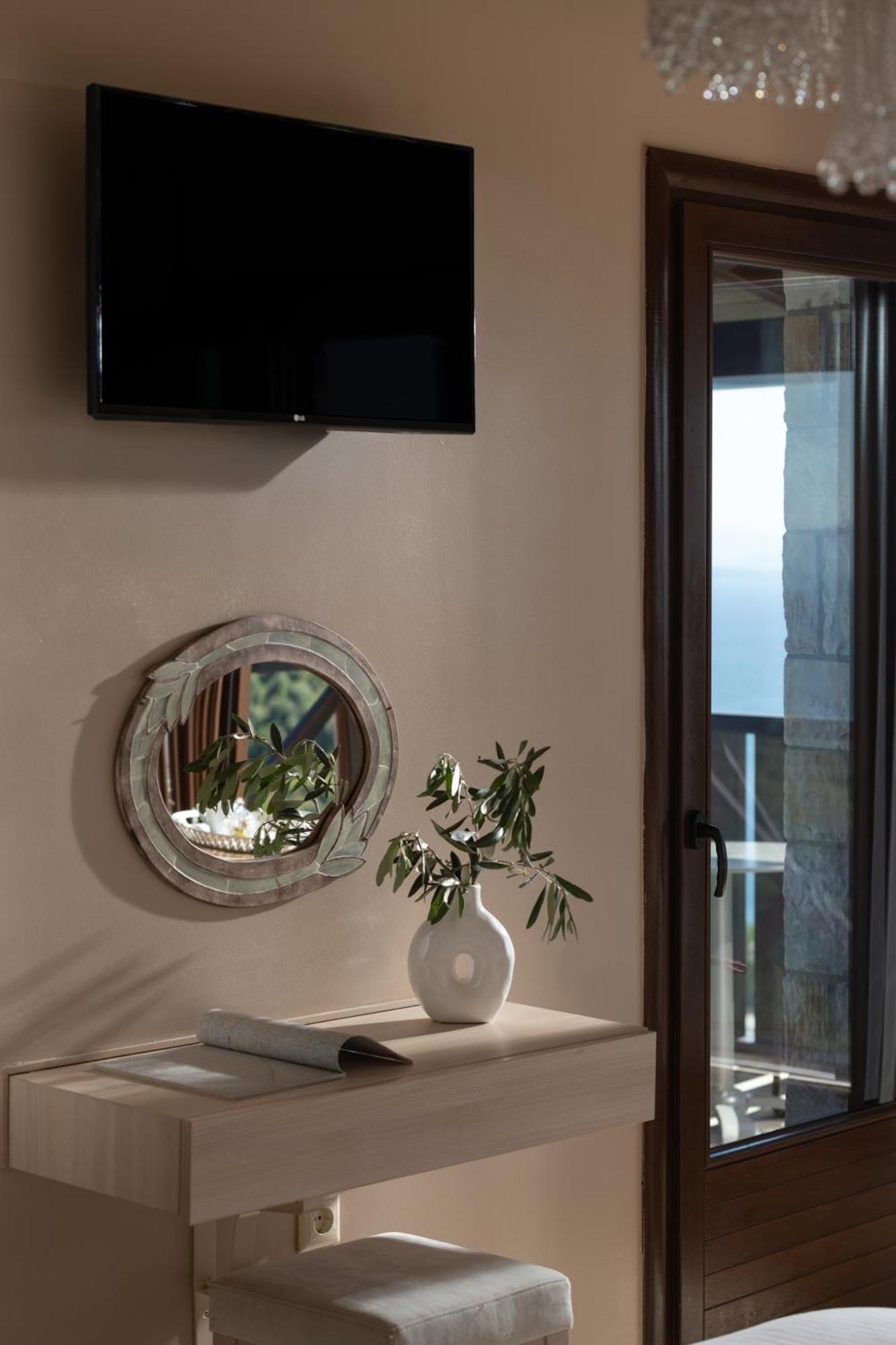 Karavia Lux Inn Áfissos Exteriér fotografie