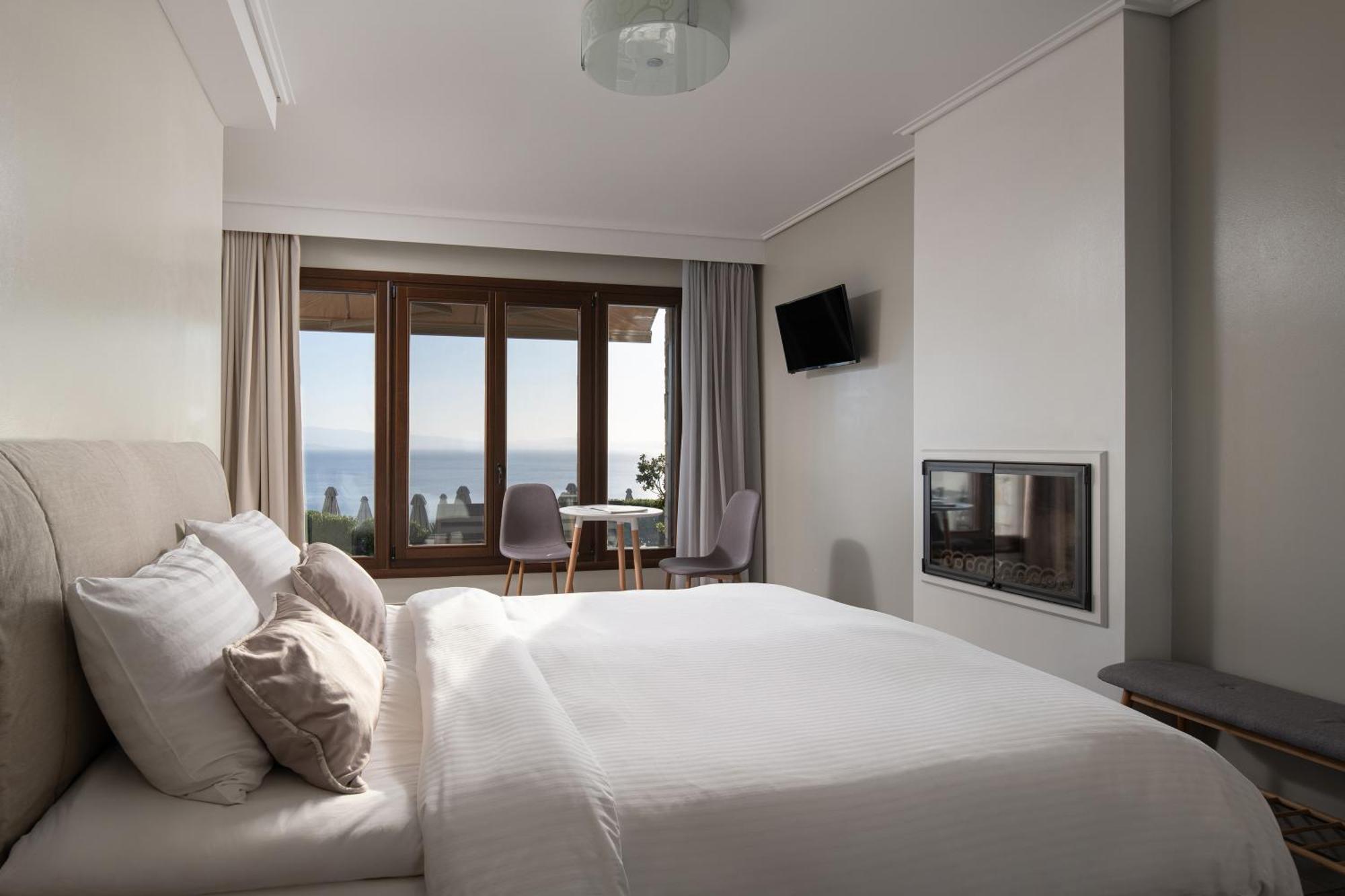Karavia Lux Inn Áfissos Exteriér fotografie