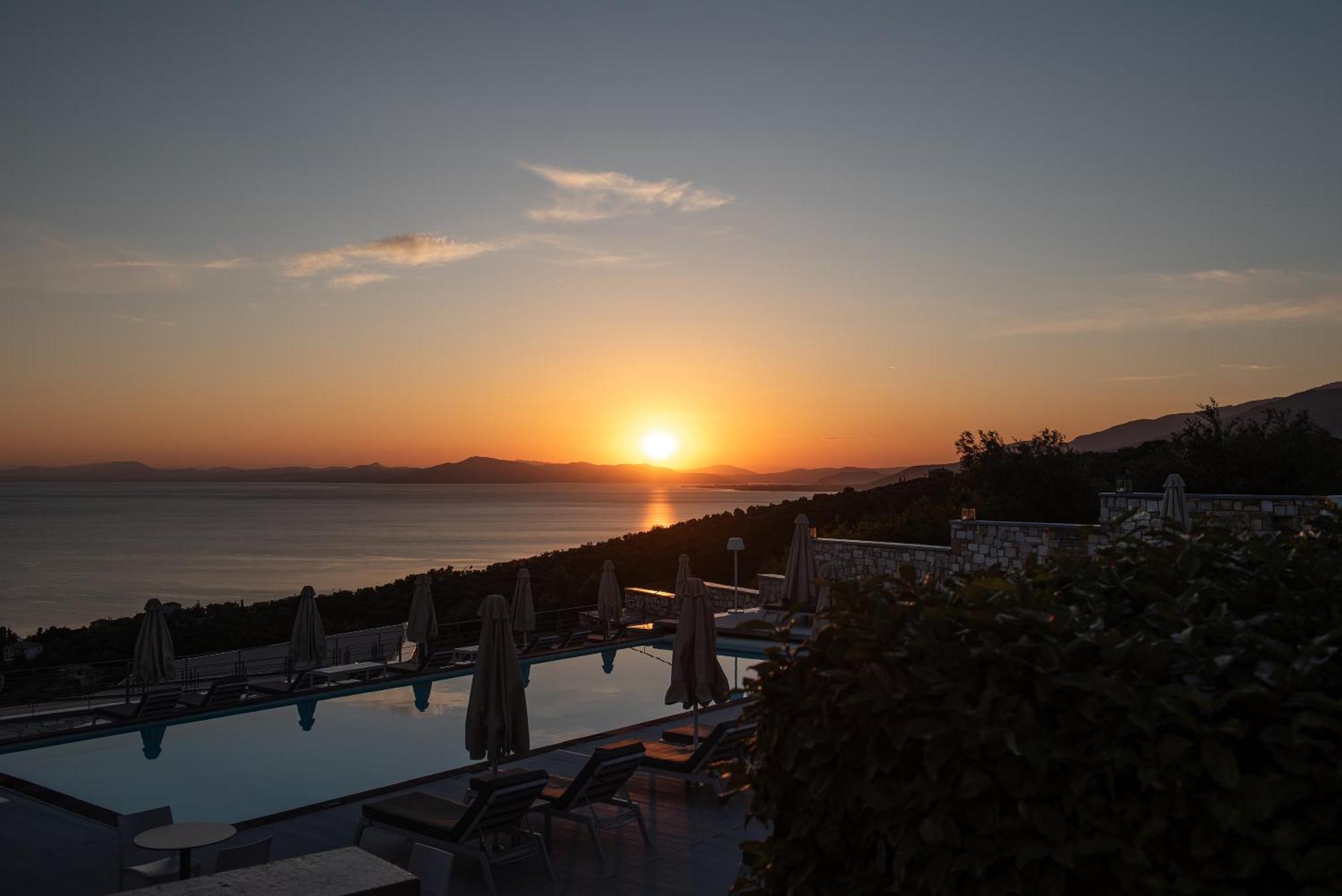 Karavia Lux Inn Áfissos Exteriér fotografie