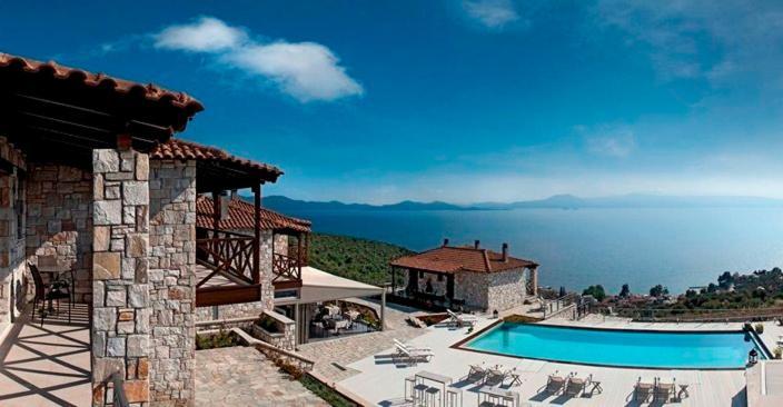 Karavia Lux Inn Áfissos Exteriér fotografie