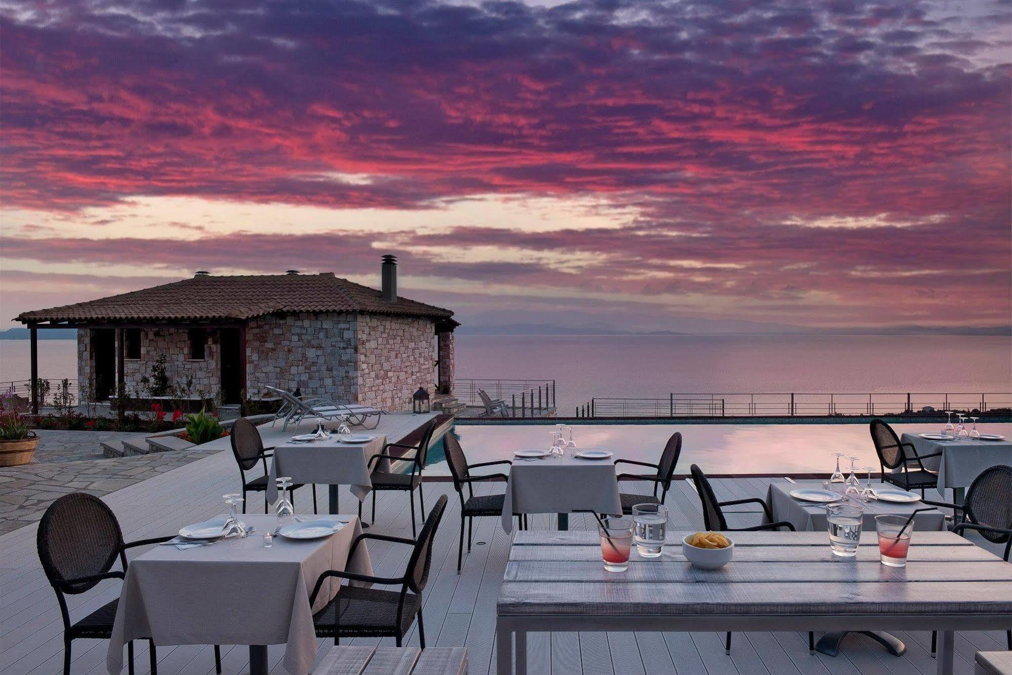 Karavia Lux Inn Áfissos Exteriér fotografie